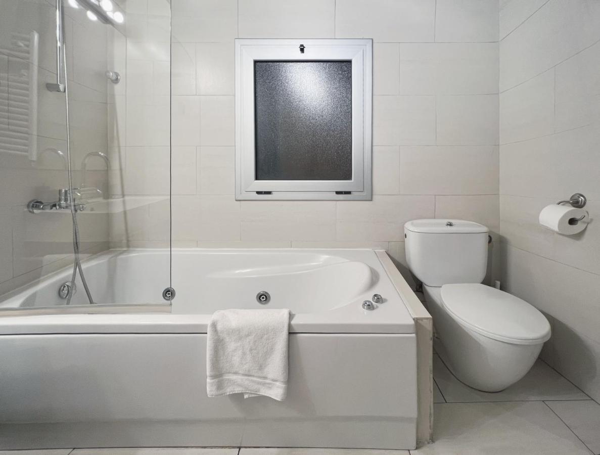 ברצלונה Stay U-Nique Apartments Placa Universitat מראה חיצוני תמונה
